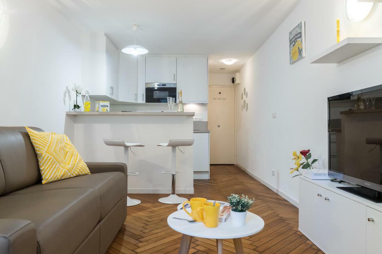 Cosy Malte Lägenhet Menton Exteriör bild